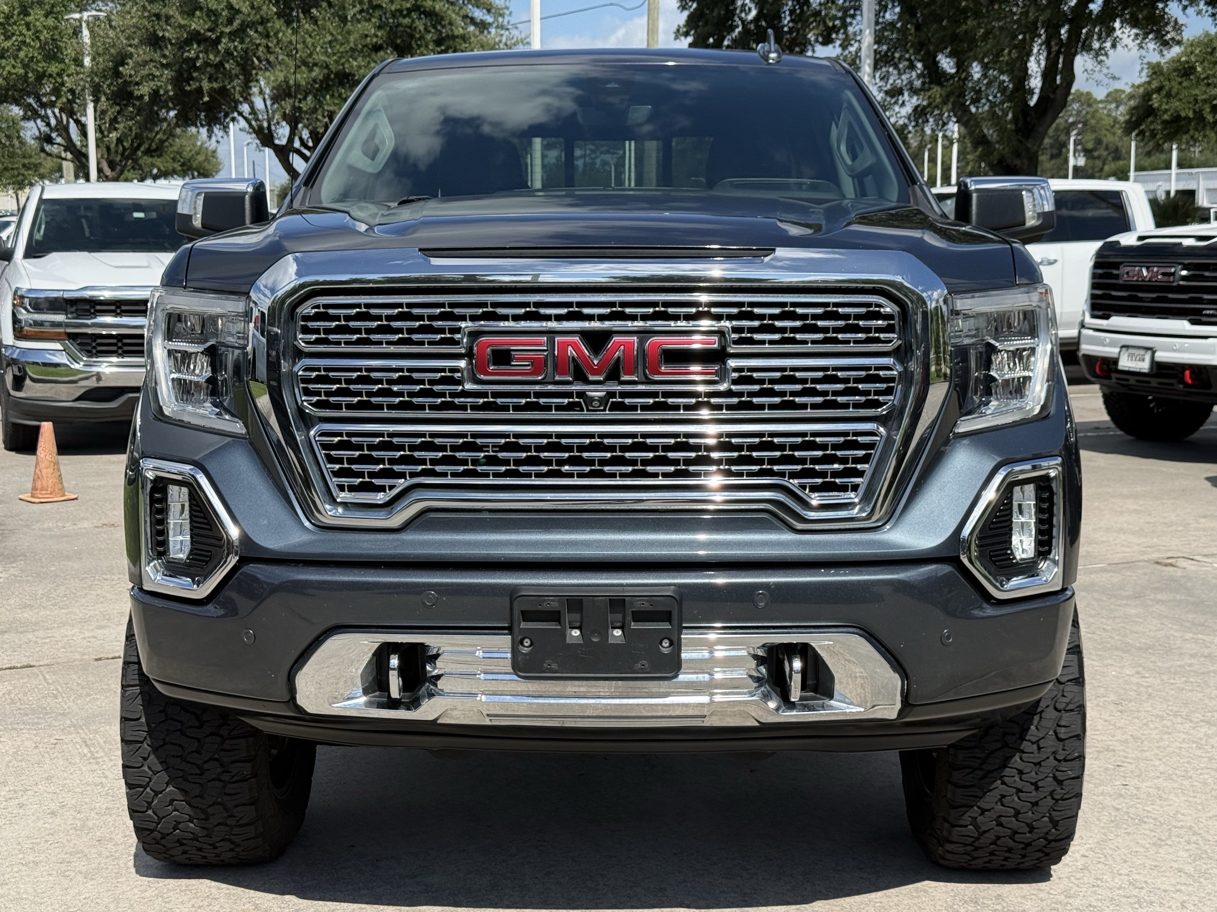 Used 2019 GMC Sierra 1500 Denali w/ Technology Package AWD/4WD image 9