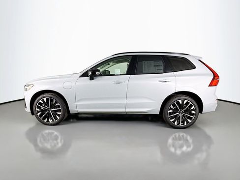 New 2026 Volvo XC60 T8 Ultra w/ Protection Package Premier AWD/4WD image 4