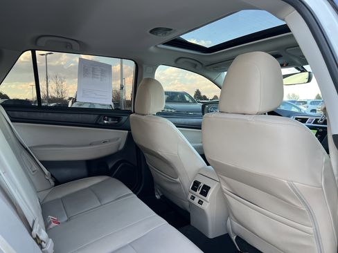 Used 2017 Subaru Outback 3.6R Limited image 19