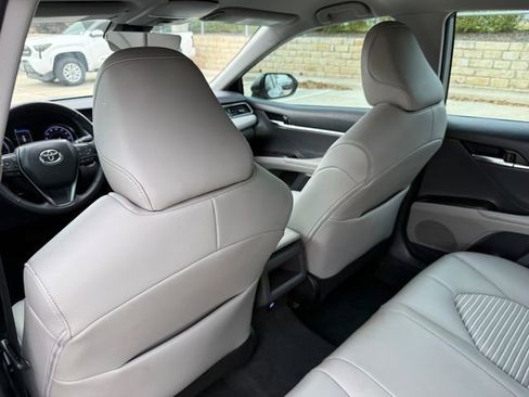 Used 2022 Toyota Camry SE image 28