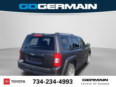 Used 2017 Jeep Patriot Sport w/ Power Value Group FWD image 7