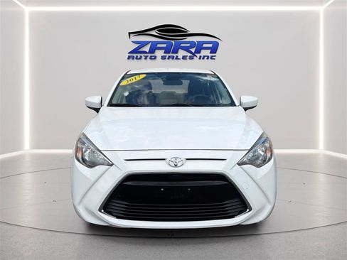 Used 2017 Toyota Yaris iA FWD image 2