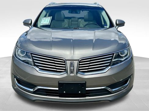 Used 2017 Lincoln MKX Reserve AWD/4WD image 2