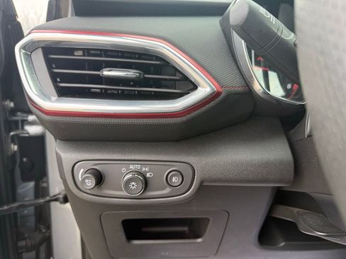 Used 2023 Chevrolet TrailBlazer RS w/ Convenience Package image 32