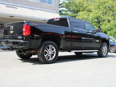 Used 2019 Chevrolet Silverado 2500 High Country w/ Duramax Plus Package AWD/4WD image 6