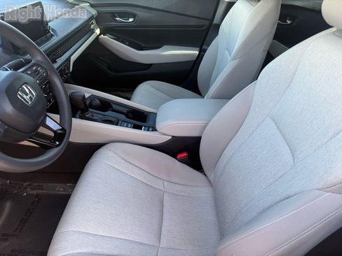 Used 2025 Honda Accord SE image 13