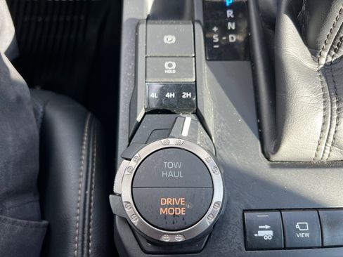 Used 2024 Toyota Tacoma Limited image 30