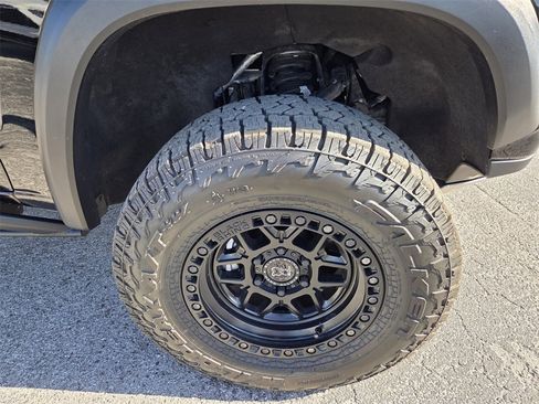 Certified 2024 Chevrolet Colorado ZR2 w/ ZR2 Convenience Package III image 10