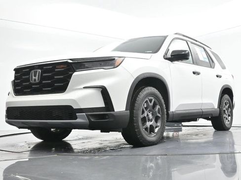Used 2024 Honda Pilot TrailSport image 56
