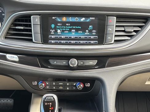 Used 2018 Buick Enclave Premium FWD image 24