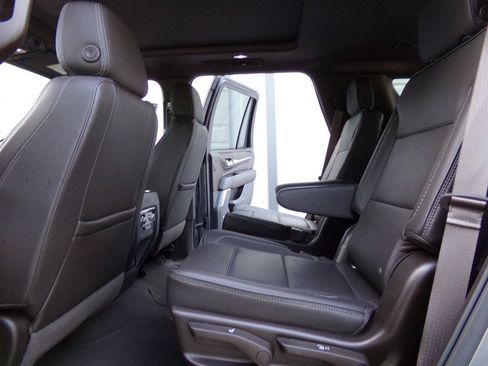 Used 2022 GMC Yukon Denali w/ Denali Premium Package AWD/4WD image 22