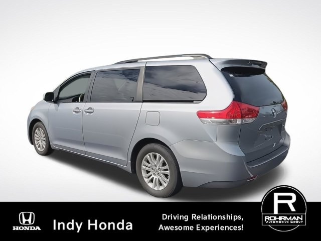 Used 2014 Toyota Sienna XLE FWD image 6