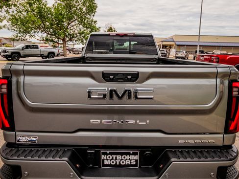 Used 2025 GMC Sierra 3500 Denali Ultimate AWD/4WD image 18