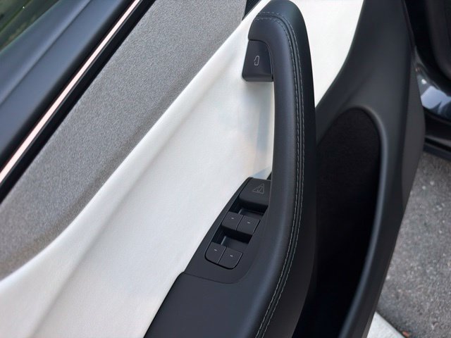 Used 2026 Tesla Model Y Long Range AWD/4WD image 22