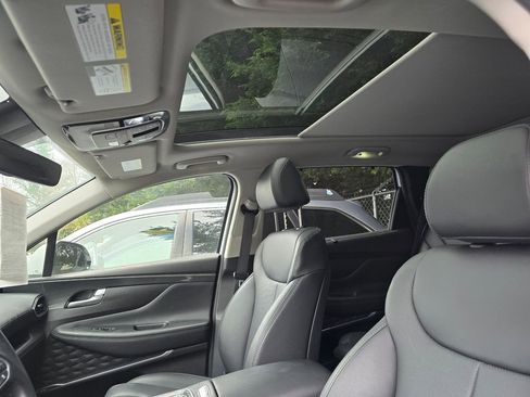 Used 2023 Hyundai Santa Fe SEL Premium image 3