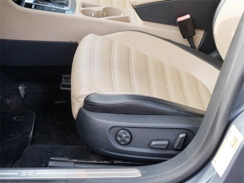 Used 2013 Volkswagen CC Lux image 14