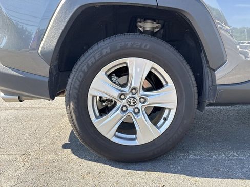 Used 2025 Toyota RAV4 XLE FWD image 23