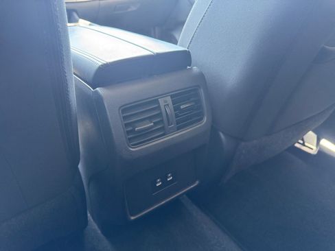 Used 2025 Nissan Rogue SV FWD image 24