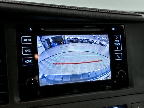 Used 2015 Toyota Sienna XLE Premium image 22