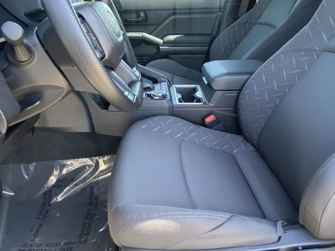 Certified 2026 Toyota Tacoma SR5 AWD/4WD image 22