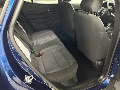 Used 2024 Chevrolet Trax LS w/ LS Convenience Package FWD image 14