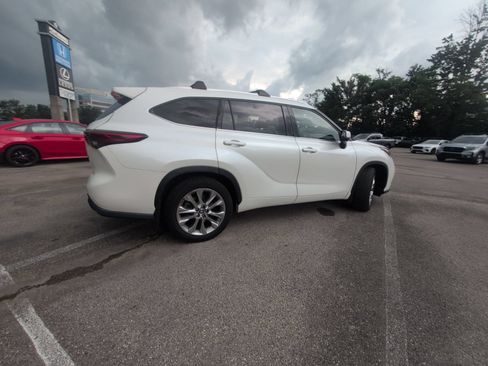 Used 2020 Toyota Highlander Limited AWD/4WD image 31