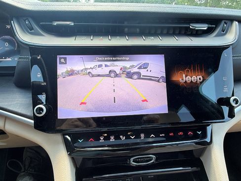 New 2026 Jeep Grand Cherokee L Limited AWD/4WD image 30