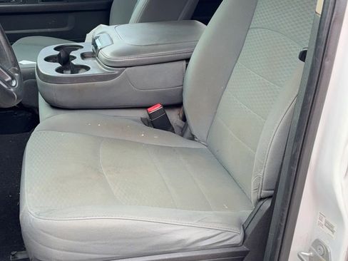 Used 2017 RAM 1500 Express RWD image 12