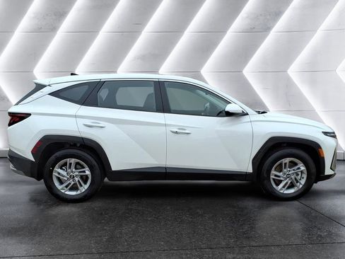 New 2026 Hyundai Tucson SE image 6