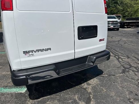 New 2025 GMC Savana 2500 w/ Driver Convenience Package image 10