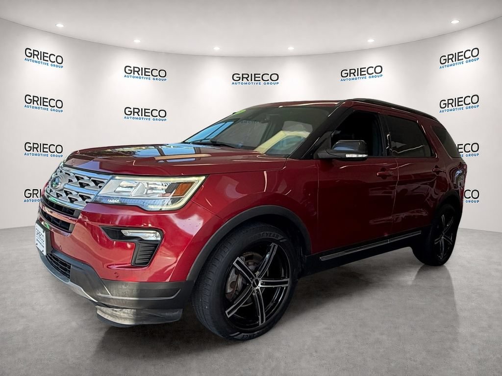 Used 2018 Ford Explorer XLT w/ Equipment Group 202A FWD image 3