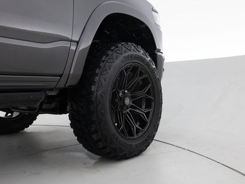 Used 2019 RAM 1500 Limited AWD/4WD image 18
