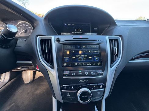 Used 2017 Acura TLX V6 w/ Technology Package image 15