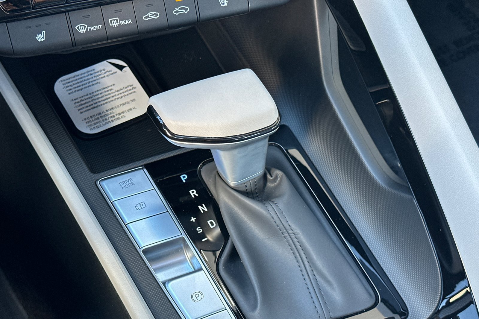 Certified 2026 Hyundai Elantra Limited FWD image 23