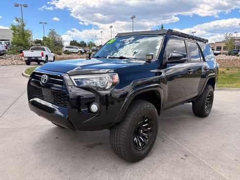 Used 2020 Toyota 4Runner SR5 Premium w/ Moonroof Package AWD/4WD image 3