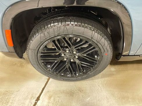 New 2026 Jeep Grand Wagoneer L Limited AWD/4WD image 10