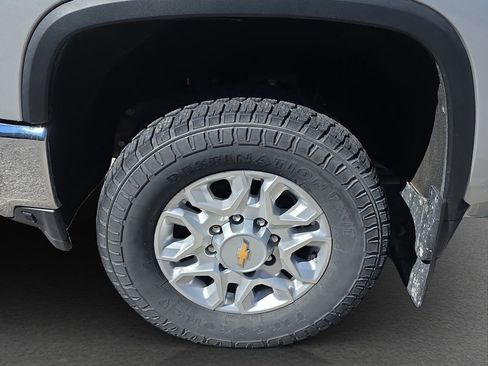 Used 2023 Chevrolet Silverado 2500 LTZ w/ LTZ Plus Package AWD/4WD image 4