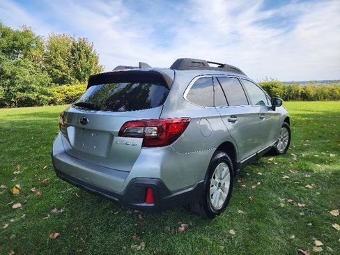 Used 2019 Subaru Outback 2.5i Premium AWD/4WD image 9