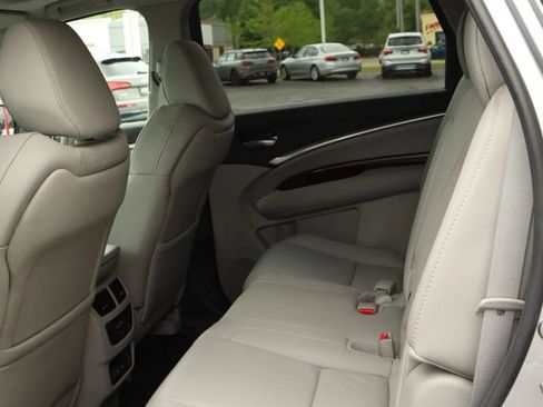 Used 2020 Acura MDX FWD image 35