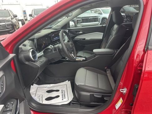 New 2026 Chevrolet Trax LT FWD image 16