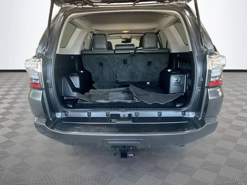 Used 2022 Toyota 4Runner SR5 Premium w/ Moonroof Package AWD/4WD image 27
