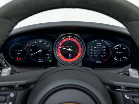 Certified 2024 Porsche 911 Carrera GTS image 24