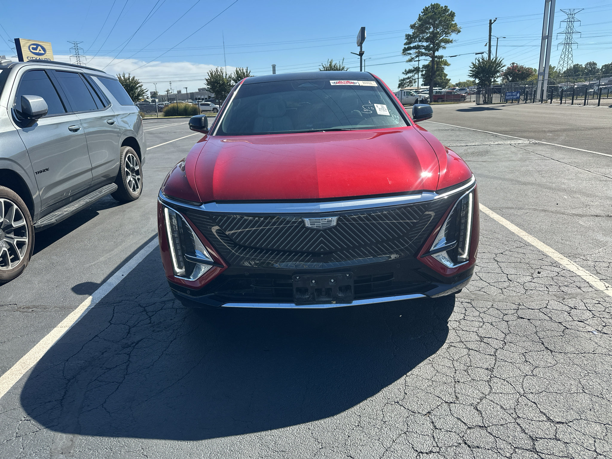 Used 2024 Cadillac Lyriq Luxury RWD image 2