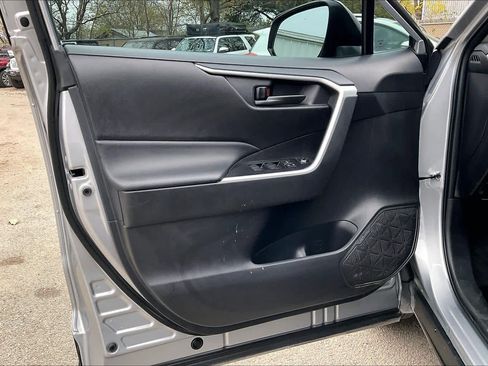 Used 2025 Toyota RAV4 LE image 20