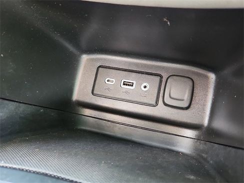 Used 2024 Chevrolet Equinox LS w/ LS Convenience Package image 23