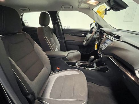 Used 2023 Chevrolet TrailBlazer LS image 23