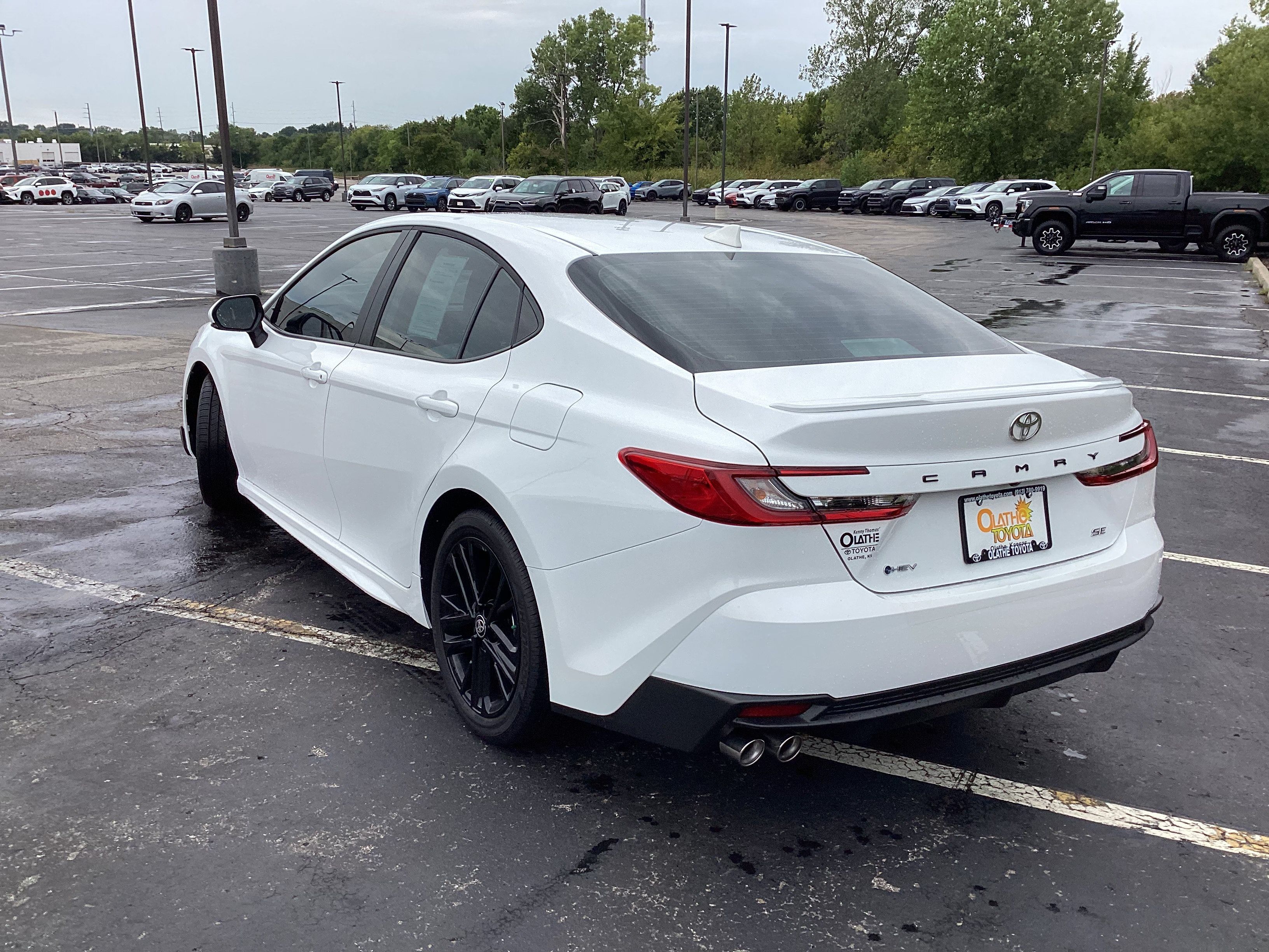 Certified 2026 Toyota Camry SE FWD image 2