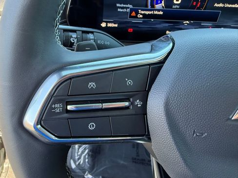 New 2026 Chevrolet Traverse LT image 23