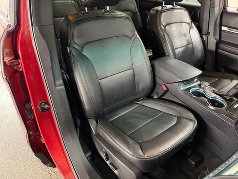 Used 2017 Ford Explorer Limited w/ Equipment Group 301A AWD/4WD image 23