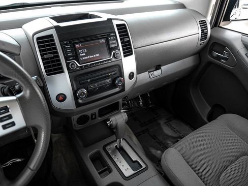 Used 2018 Nissan Frontier SV RWD image 19